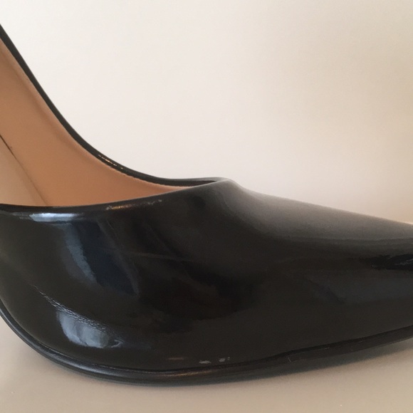 Black Patent Pump Heels 💥 Heart in D - Picture 4 of 7